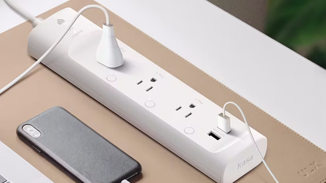 deal:-turn-any-old-electronics-smart-with-this-kasa-smart-plug-power-strip