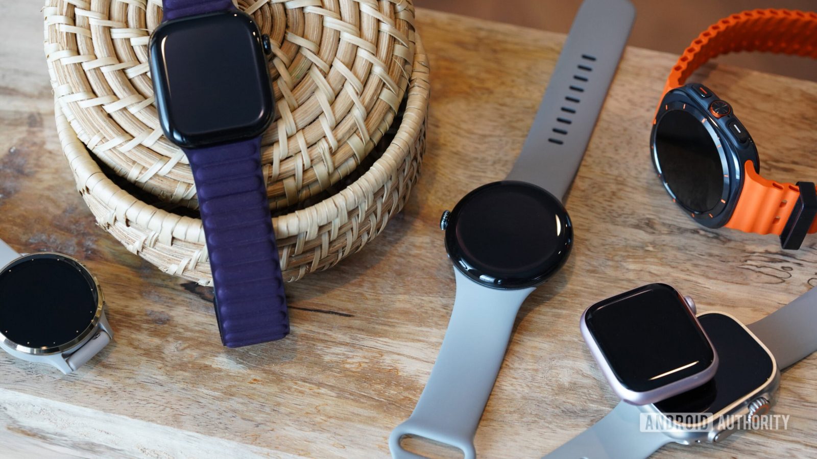 study-finds-high-levels-of-toxic-‘forever-chemicals’-in-popular-smartwatch-bands