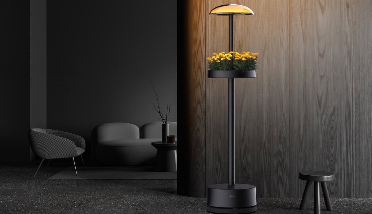 lg’s-upcoming-smart-lamp-lets-you-grow-plants-at-home