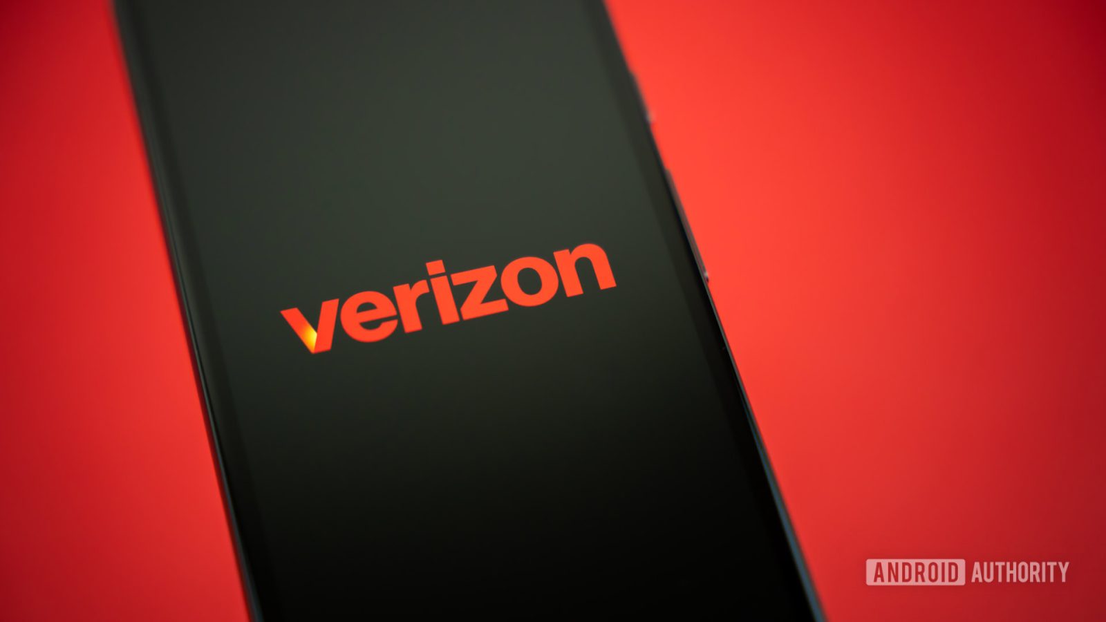 at&t,-verizon-help-calm-our-nerves-following-widespread-hack