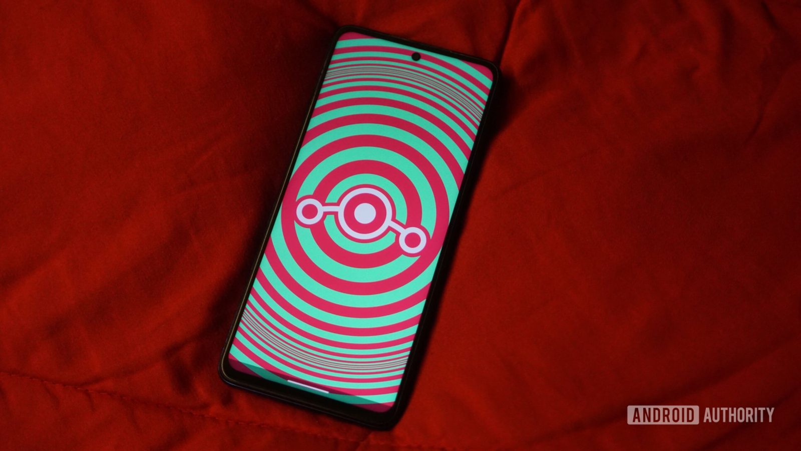 lineageos-22.1-brings-android-15-to-your-old-android-phone