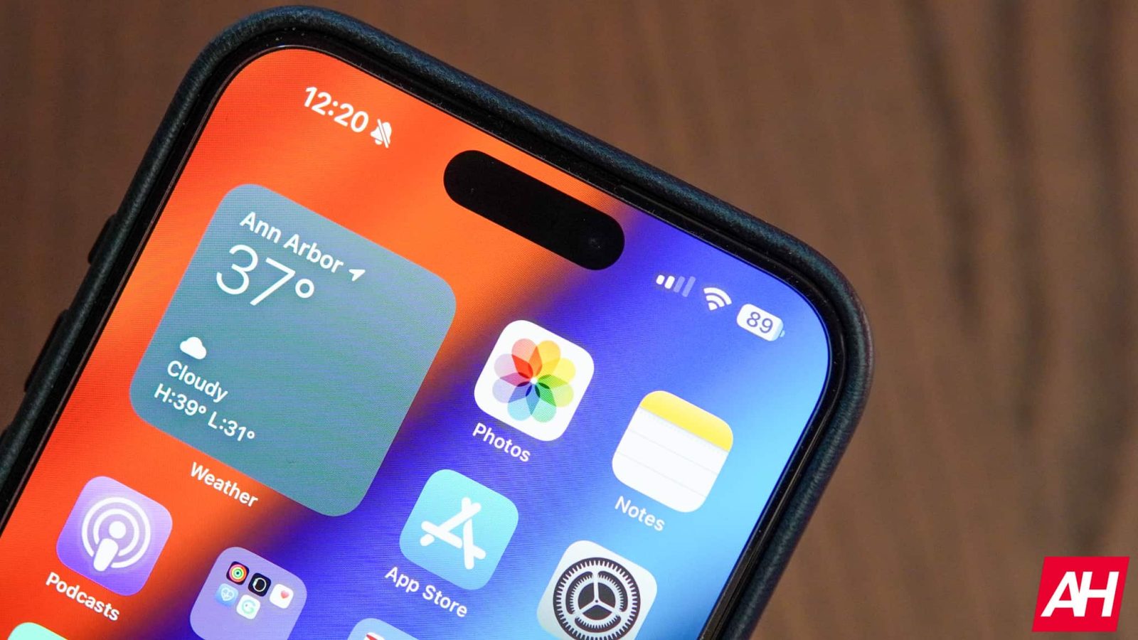 ios-18’s-photos-app-sends-data-to-apple-without-your-consent