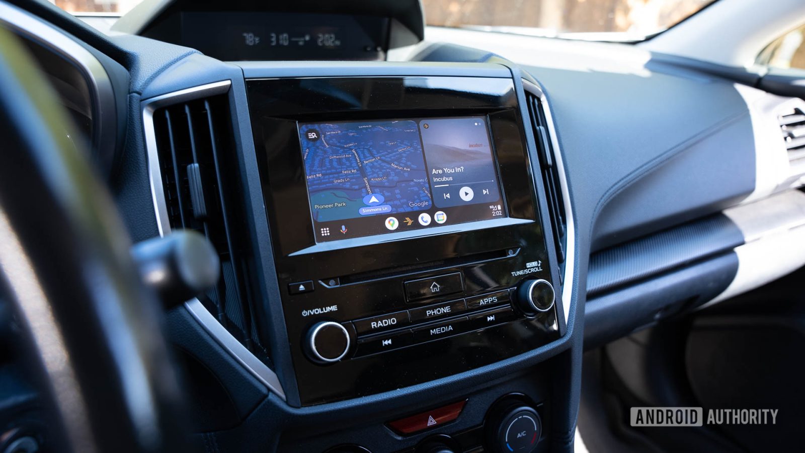 android-auto-adds-a-little-splash-of-color,-just-in-time-for-the-holidays