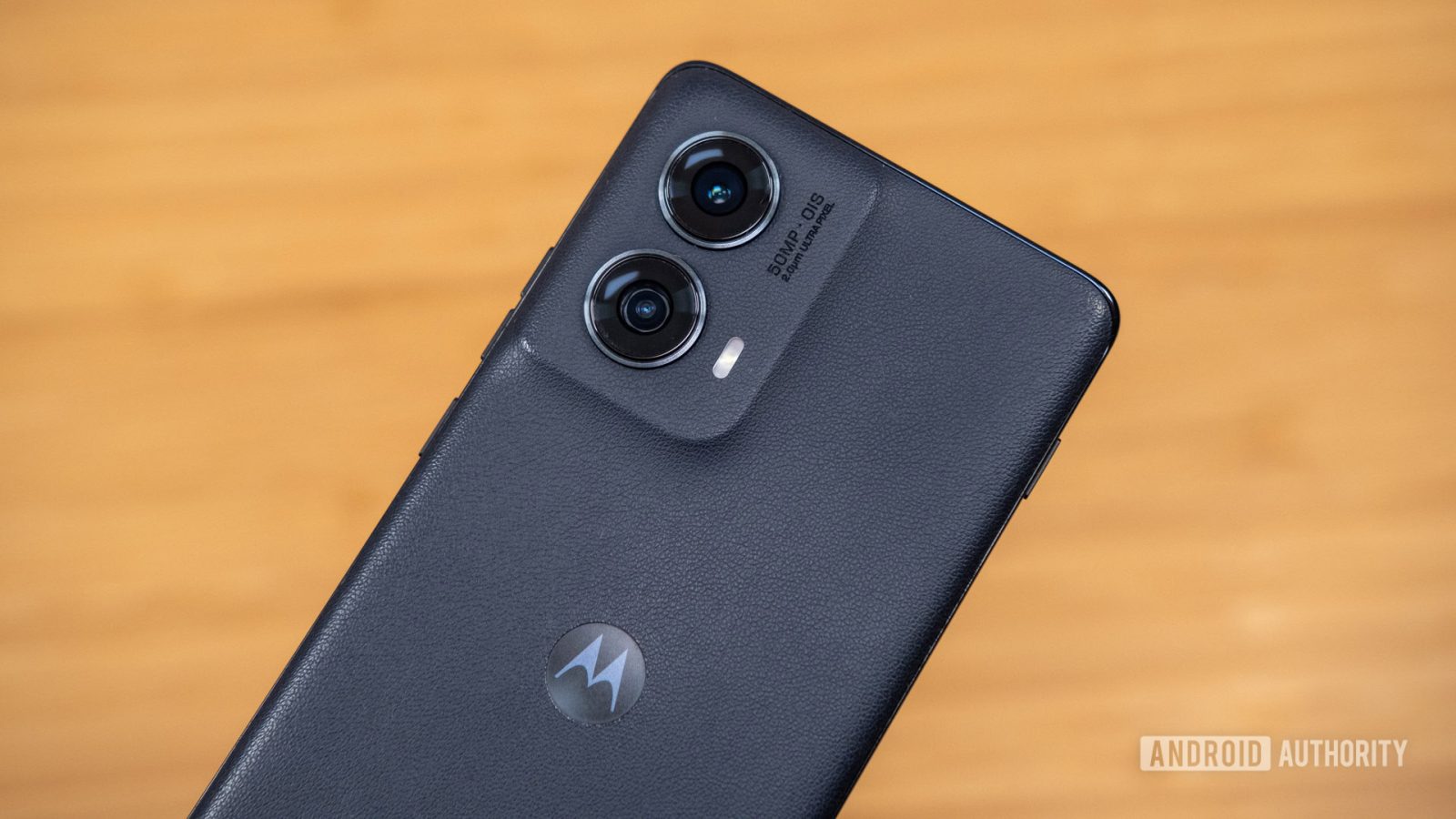 the-motorola-edge-2024-is-$250-off-and-at-a-record-low-price