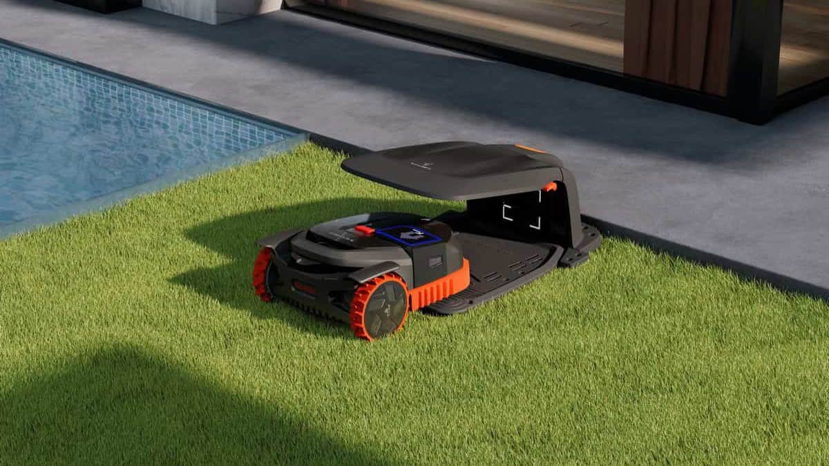 segway-navimow-announces-its-new-x3-smart-lawn-mower-at-ces-2025