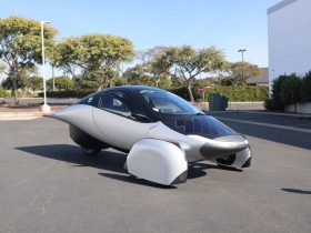 aptera-shows-off-its-solar-powered-car-at-ces-2025