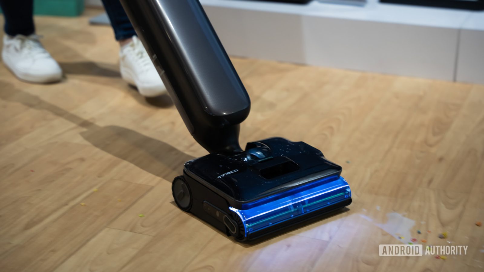 the-tineco-floor-one-s9-artist-steam-is-the-ideal-handheld-cleaning-device