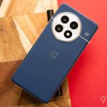 oneplus-13-now-available-with-free-earbuds-or-magnetic-case-alongside-doubled-storage