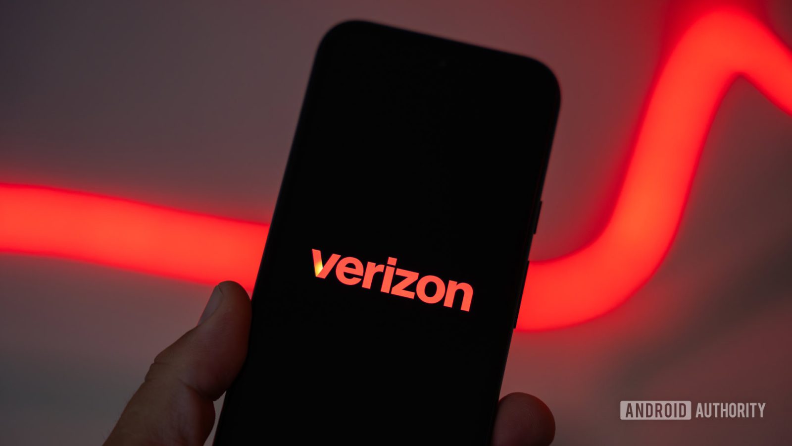 verizon-is-offering-free-cellular-service-to-help-those-affected-by-california-wildfires