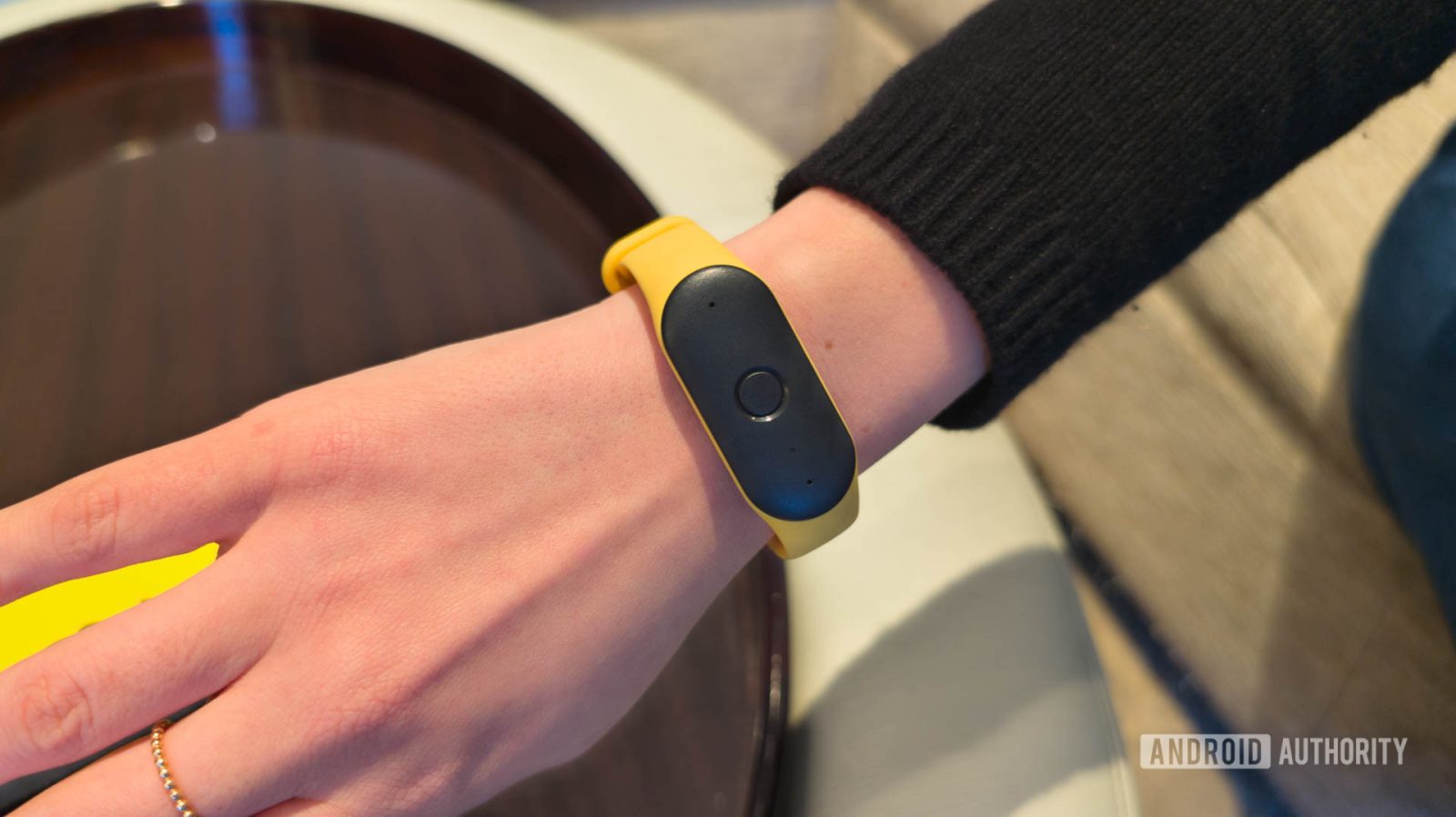 i-tried-a-new-ai-wearable-at-ces-2025-and-actually-came-away-impressed