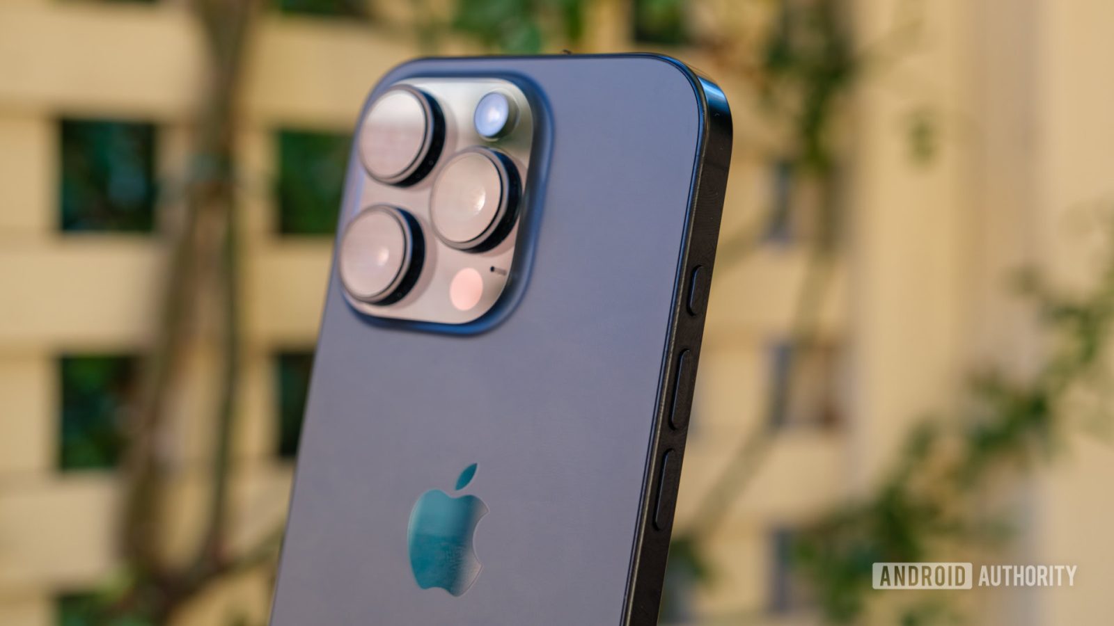 iphone-17-pro-could-ditch-12mp-cameras-once-and-for-all