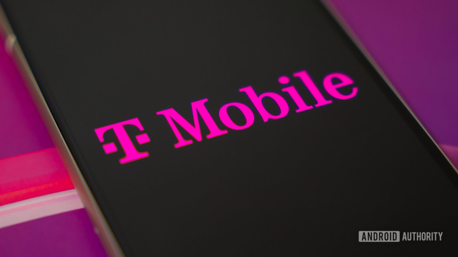 t-mobile-ramps-up-network-support-to-california-as-wildfires-blaze-on