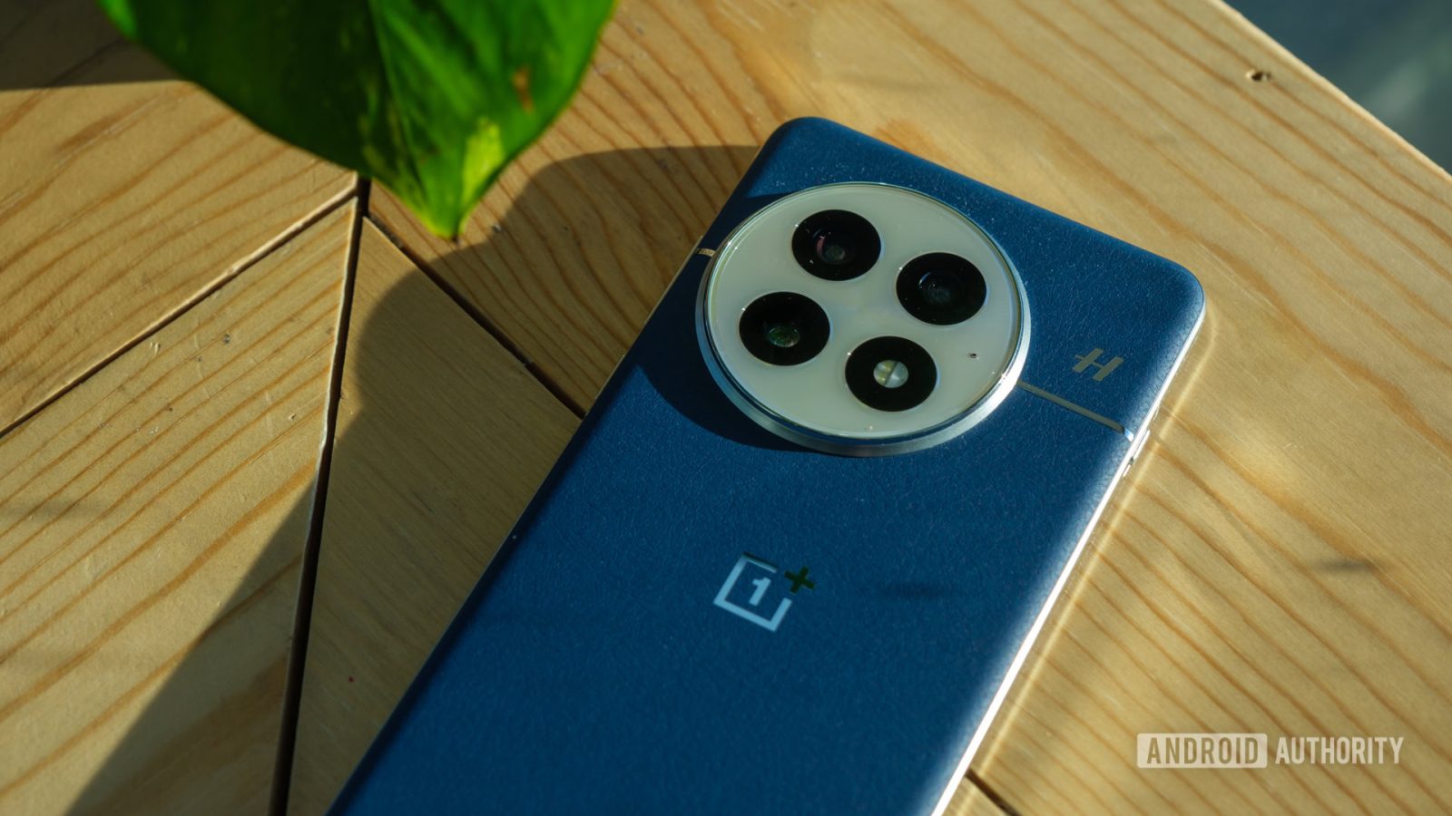 the-oneplus-13-is-a-best-seller-and-all-it-took-was-a-proper-ip-rating