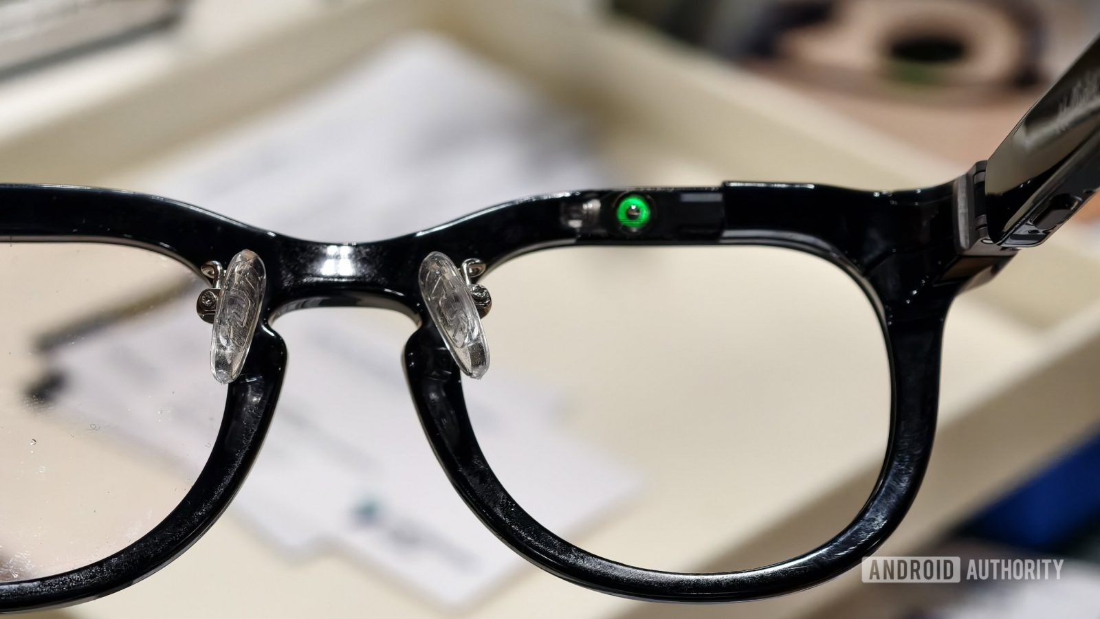 halliday-ai-glasses-hand-on:-wearable-tech-that-feels-like-a-pip-boy-for-your-eyes