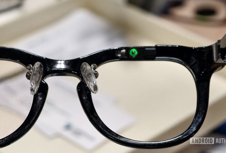 halliday-ai-glasses-hand-on:-wearable-tech-that-feels-like-a-pip-boy-for-your-eyes