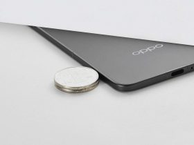 oppo-teases-find-n5’s-unreal-thinness-&-unexpected-water-resistance