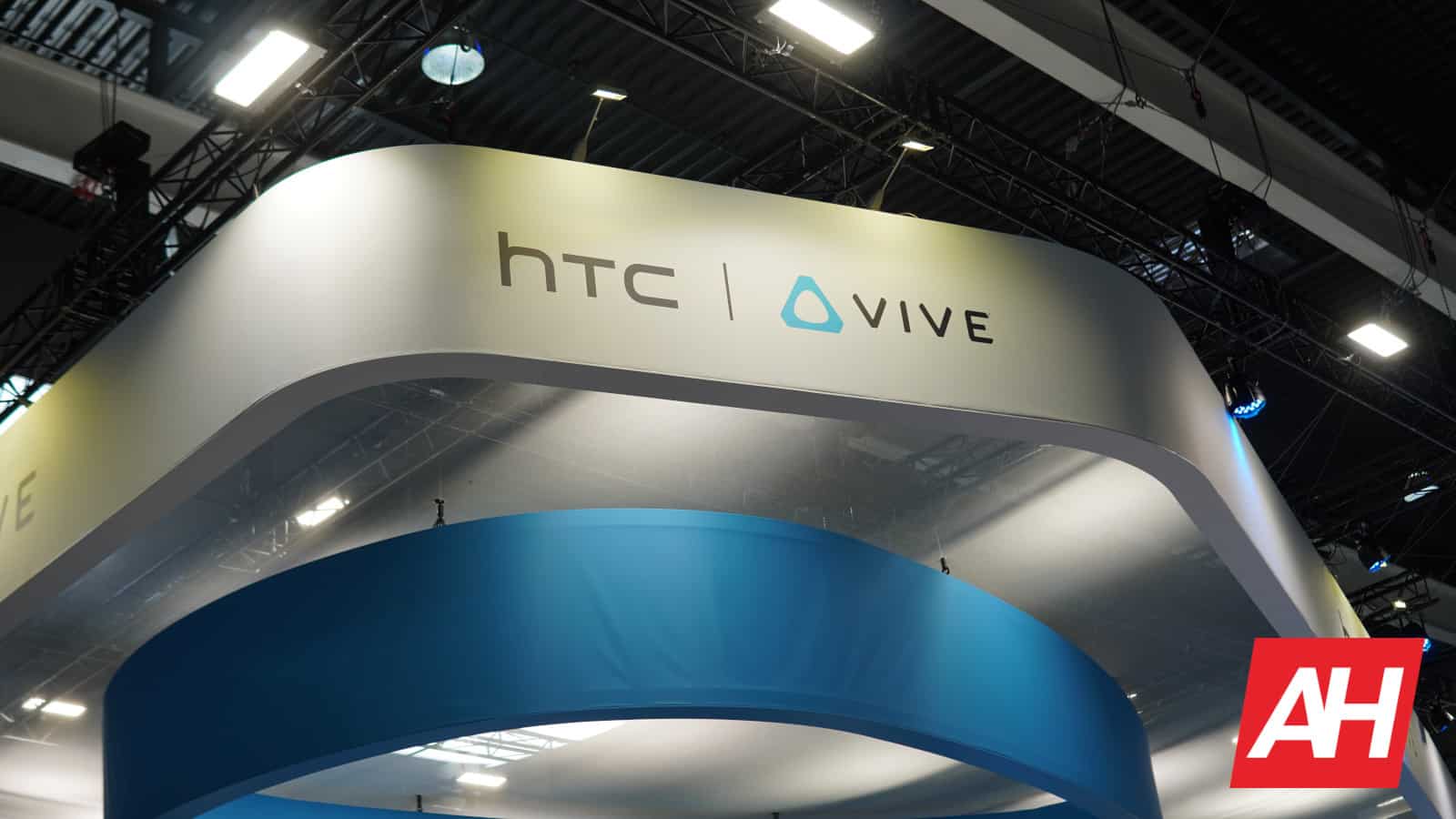 google-swipes-part-of-htc’s-xr-division