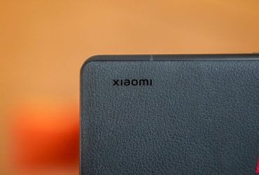 xiaomi-15-ultra-flaunts-its-camera-oreo-in-hands-on-image