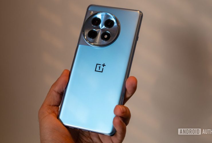 the-oneplus-12r-is-getting-a-walkie-talkie-upgrade-for-when-you’re-off-grid