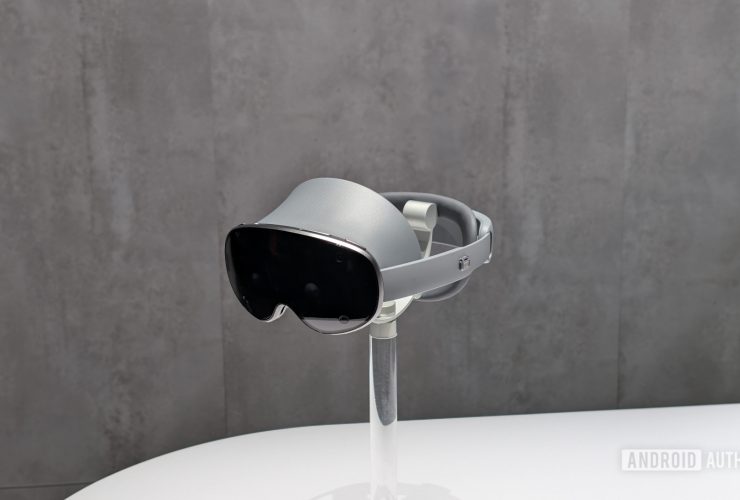 first-hands-on-video-of-samsung’s-project-moohan-headset-is-here-and-it’s-pretty-impressive