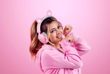 the-razer-kraken-kitty-v2-headsets-are-super-cute-and-on-sale