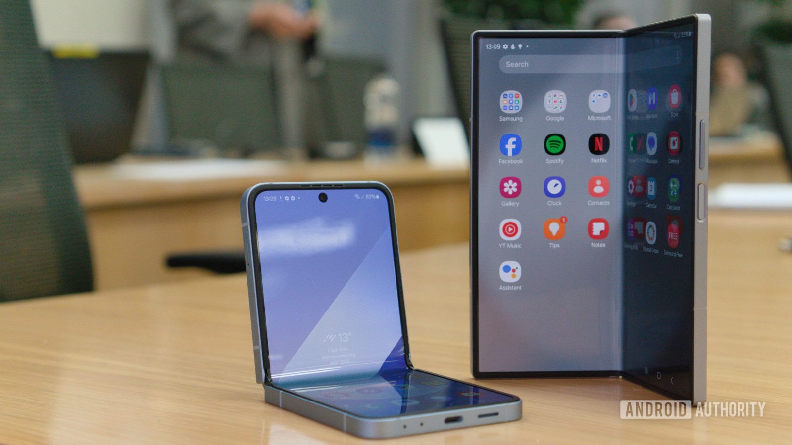 samsung-reveals-2025-foldable-plans,-hints-at-surprise-new-phone(s)