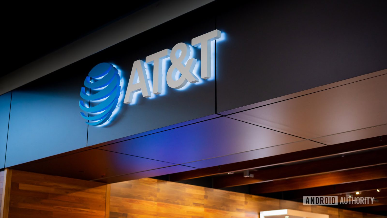 at&t’s-latest-tool-to-fight-robocalls-tells-you-why-a-business-is-calling