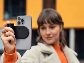 leica-introduces-lux-grip-camera-accessory-for-iphones