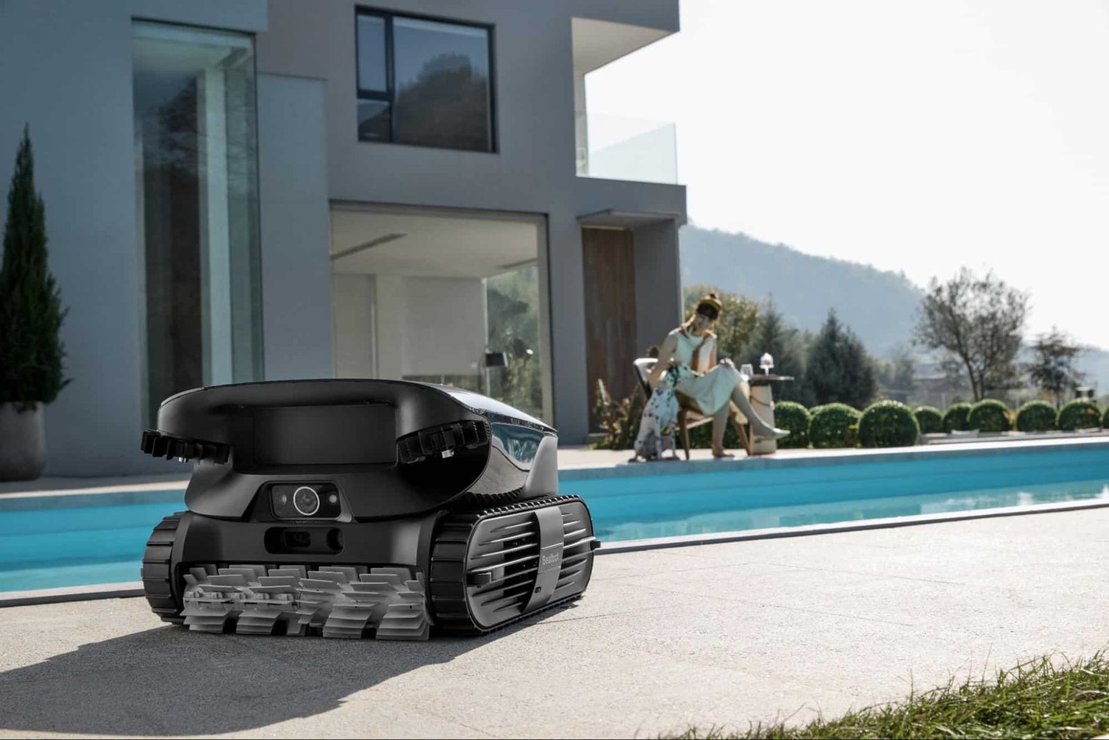 the-aquasense-2-ultra:-pioneering-ai-driven-pool-cleaning-with-unmatched-durability-and-precision