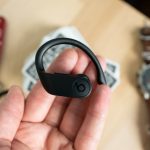 apple’s-latest-earbuds-let-you-monitor-your-heart-rate-without-a-smartwatch