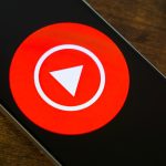 samsung-phones-could-soon-wake-you-up-to-your-fav-youtube-music-songs-(apk-teardown)