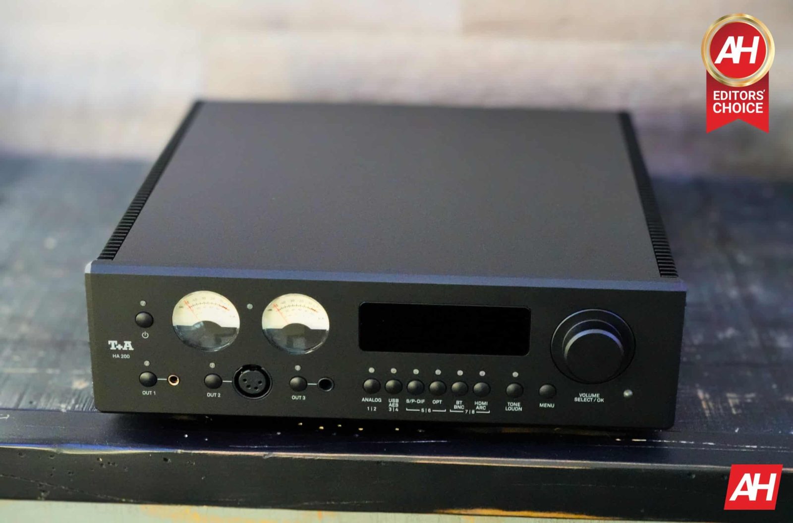 t+a-ha-200-headphone-amplifier-ultimate-review