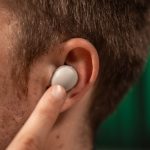 are-noise-canceling-headphones-putting-your-hearing-at-risk?-audiologists-sound-the-alarm