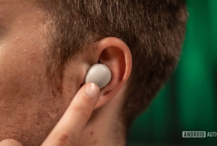 are-noise-canceling-headphones-putting-your-hearing-at-risk?-audiologists-sound-the-alarm