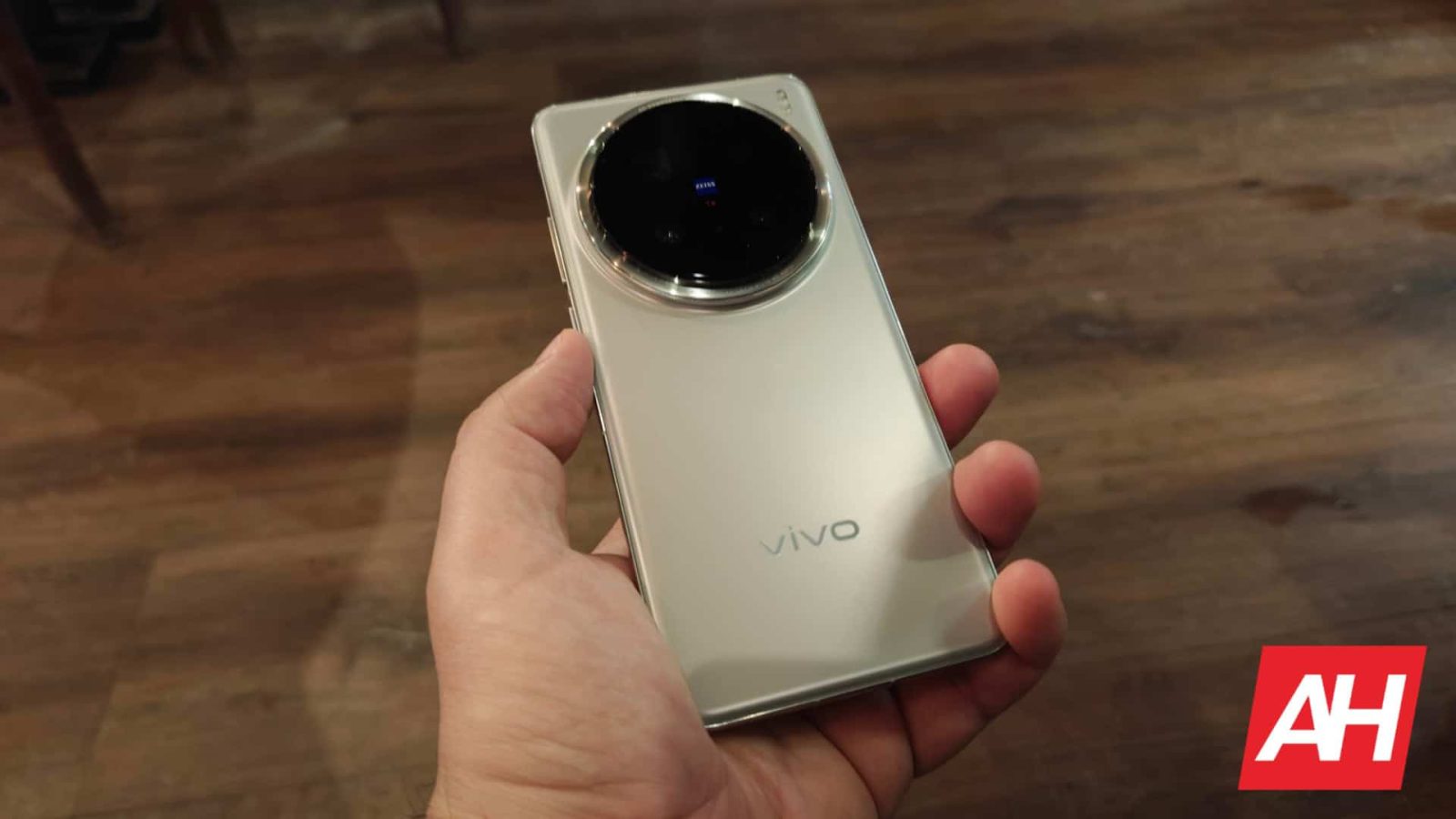 vivo-x200-ultra-could-get-an-action-button-too