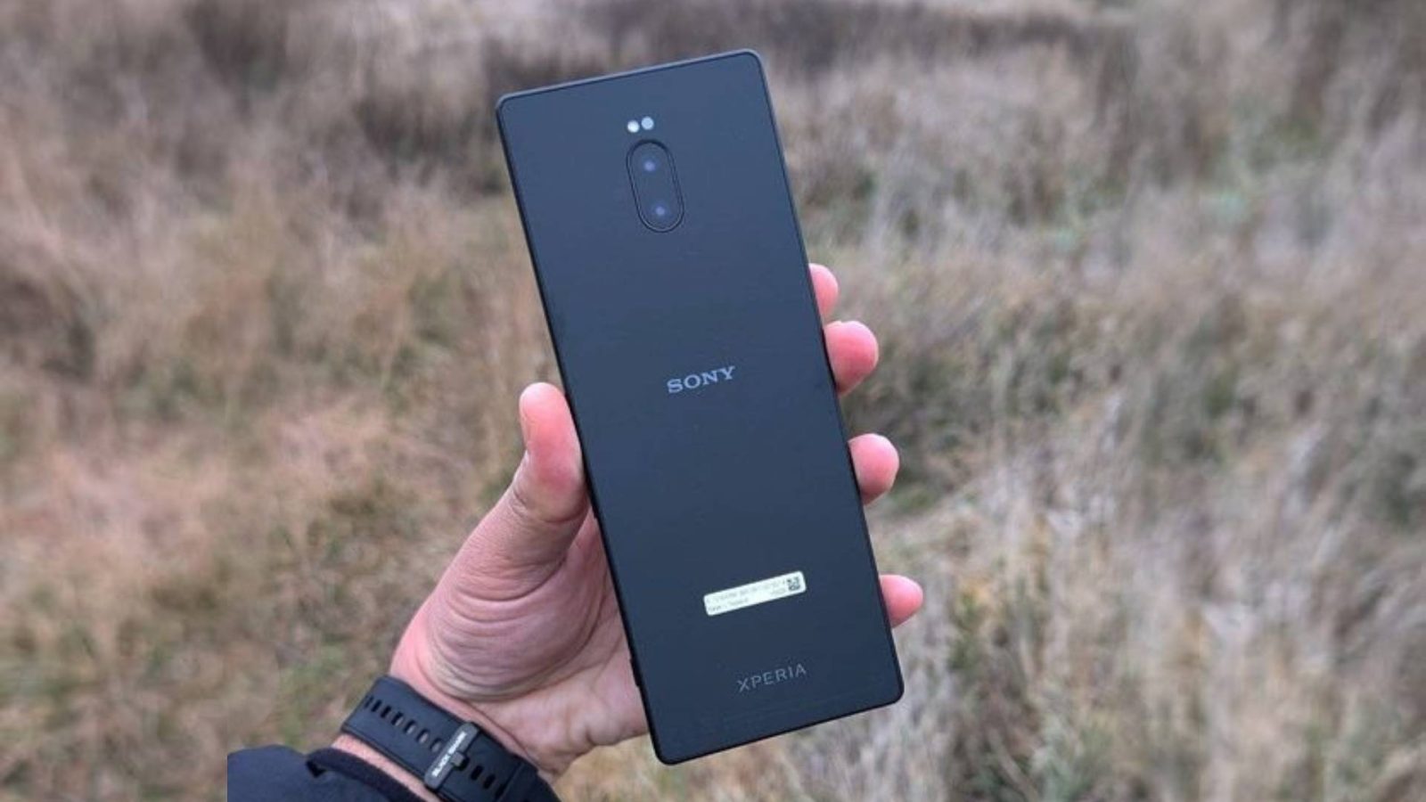 like-collecting-weird-phones?-this-absurdly-tall-xperia-prototype-might-be-right-up-your-alley