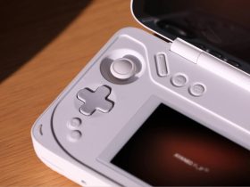 ayaneo’s-clamshell-windows-handheld-joins-the-crowdfunding-hall-of-shame