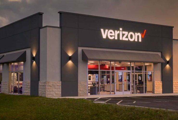 ultimate-guide-to-the-best-verizon-phone-plans-for-streaming,-traveling-and-more