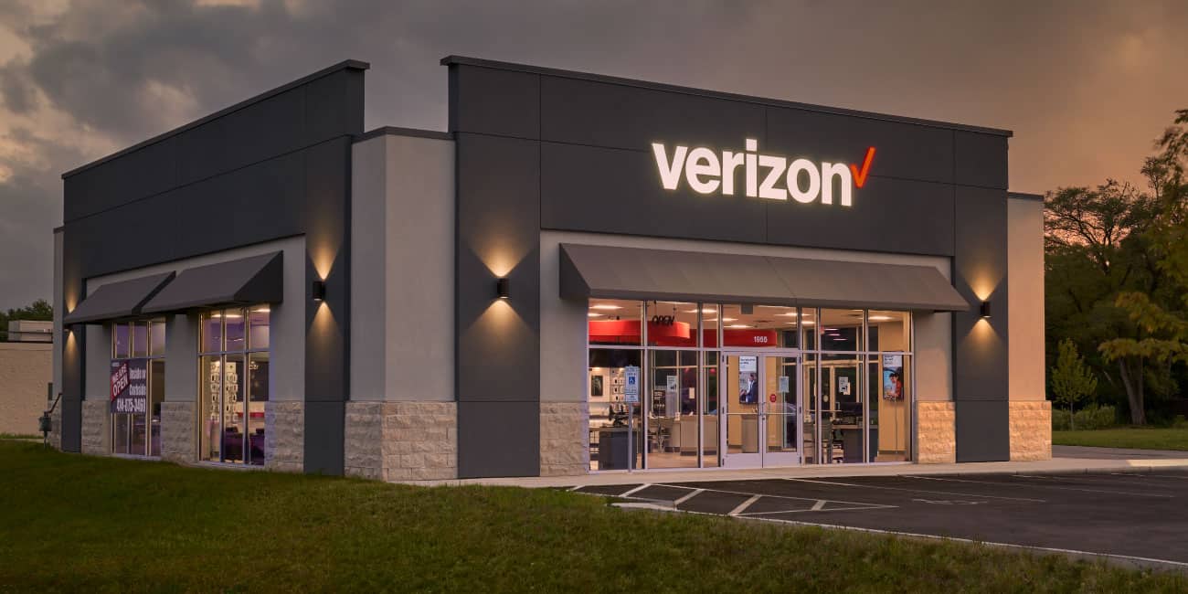 ultimate-guide-to-the-best-verizon-phone-plans-for-streaming,-traveling-and-more