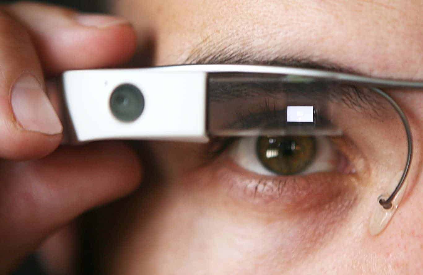 google-could-buy-eye-tracking-startup-for-upcoming-smart-glasses