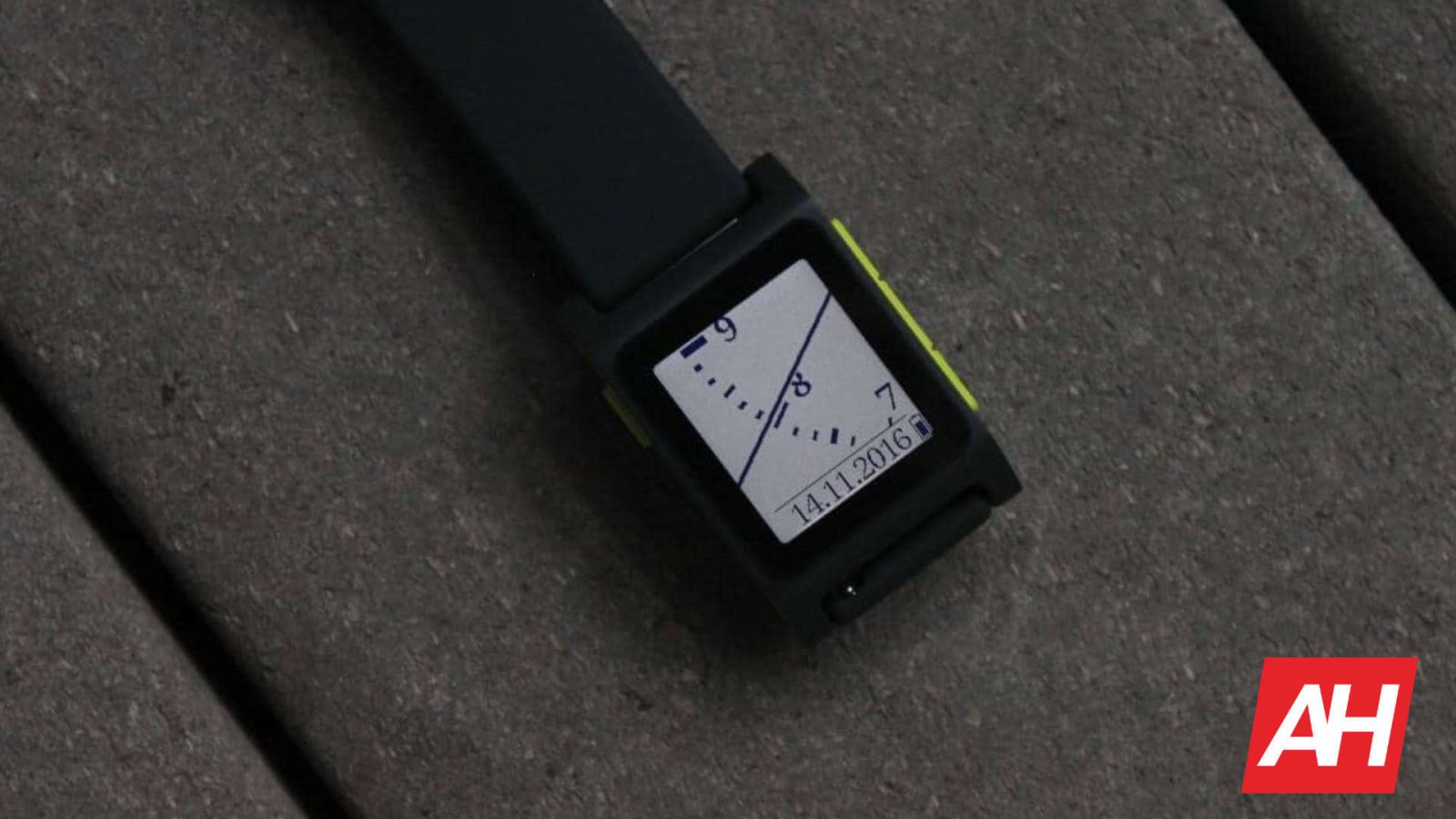 we-could-see-the-new-pebble-smartwatch-as-soon-as-tomorrow!