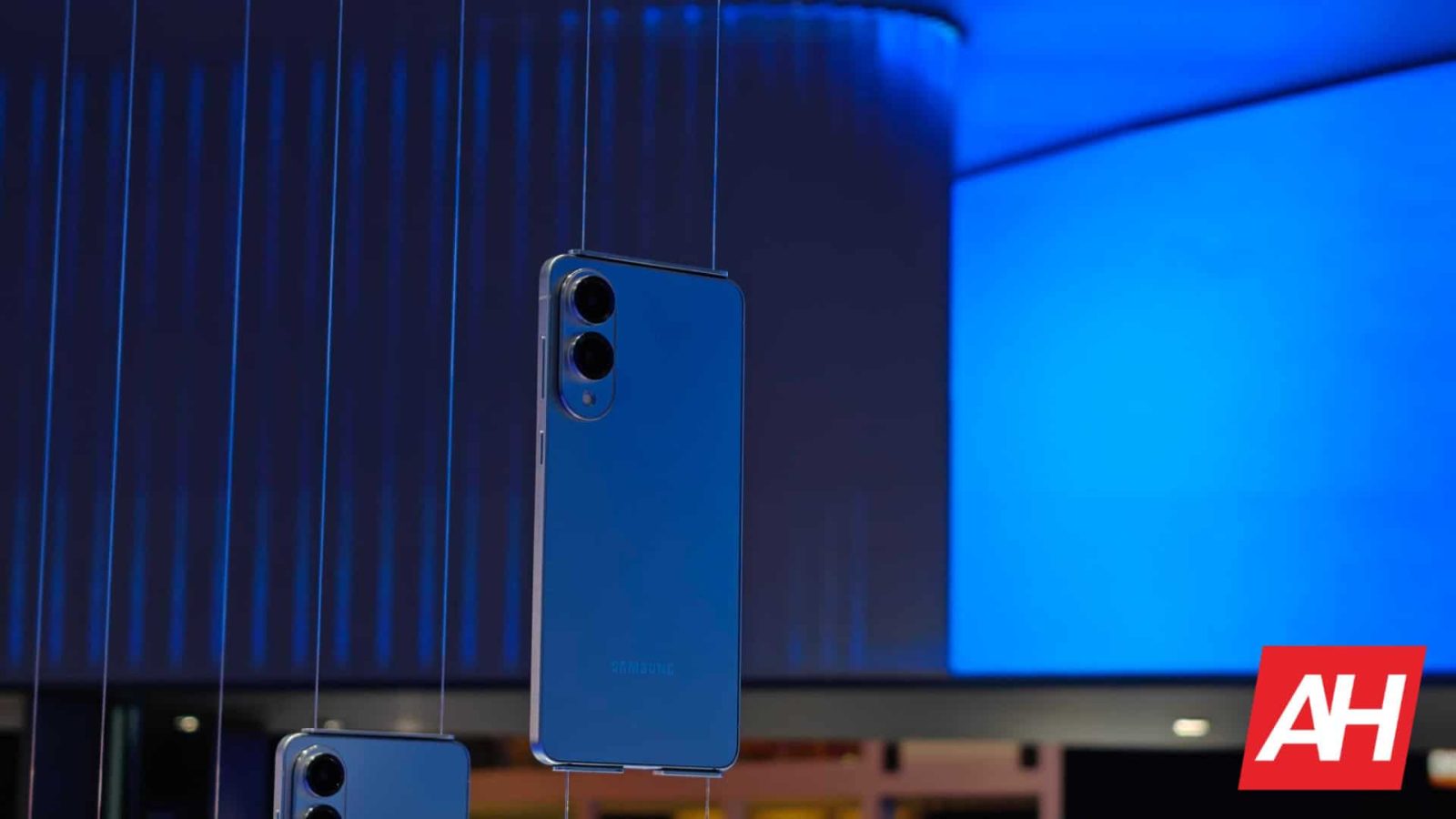 galaxy-s25-edge-may-have-titanium-frame,-2k-display