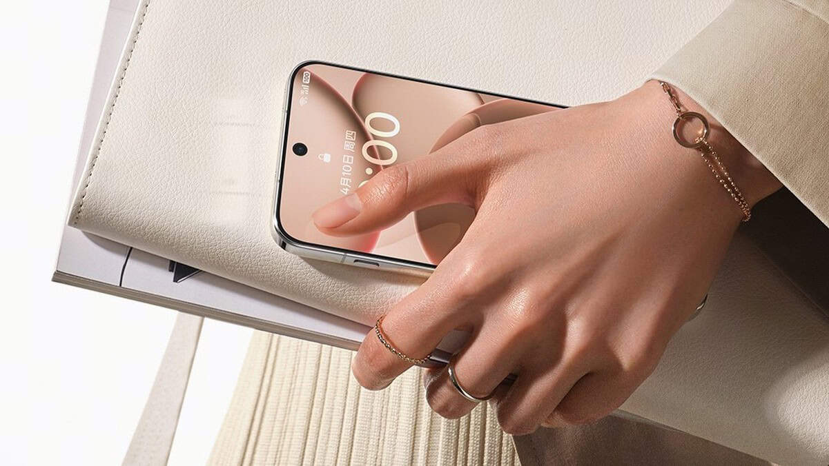 take-a-closer-look-at-oppo-find-x8s,-the-company’s-compact-flagship