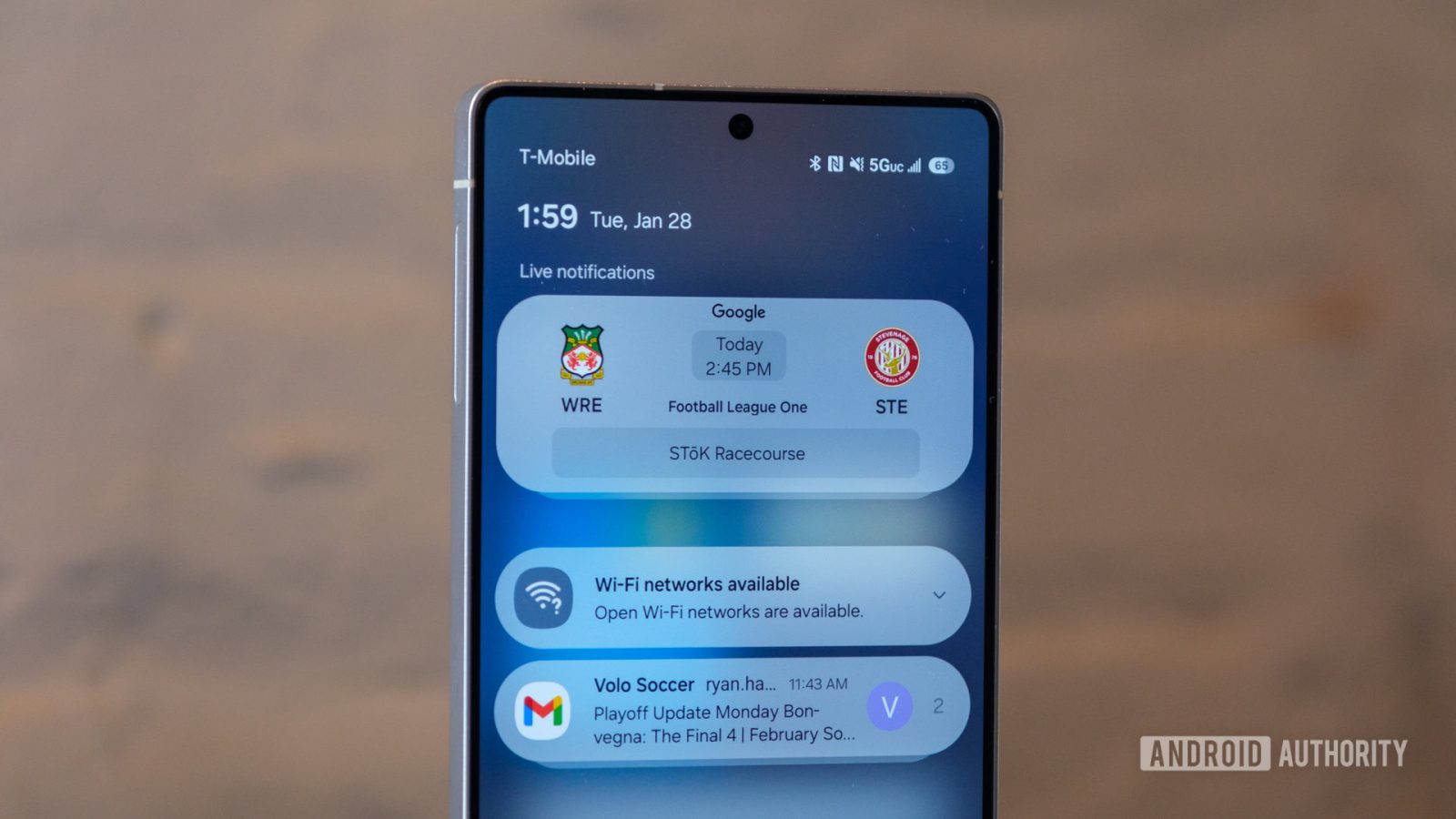 samsung’s-slick-new-lock-screen-fumbles-sports-scores-on-the-galaxy-s24