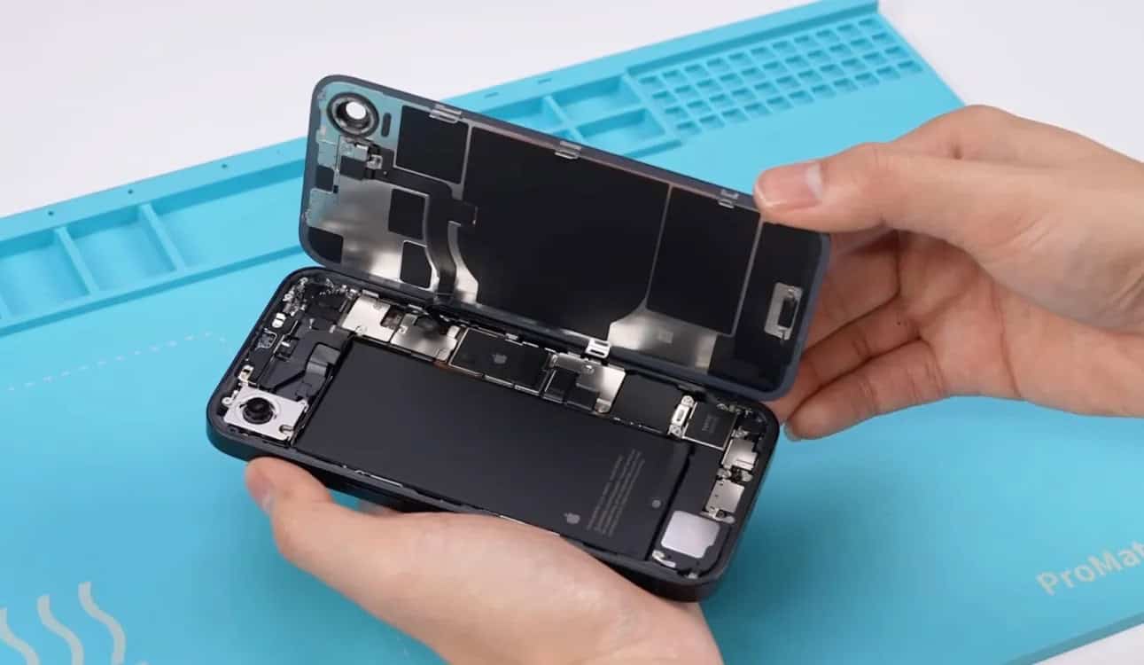 iphone-16e-teardown-allows-us-to-peek-inside-the-phone