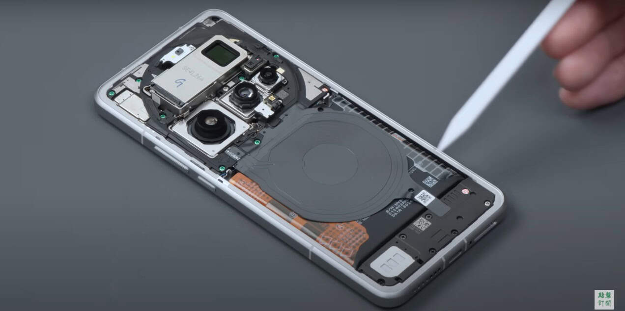 xiaomi-15-ultra’s-internal-changes-revealed-in-teardown-video