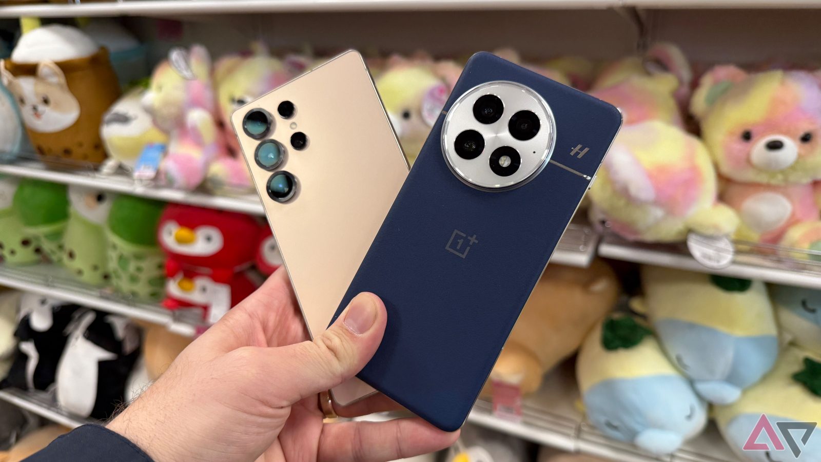 us-announces-tariff-exemptions-for-phones,-computers,-and-more-goods-from-china