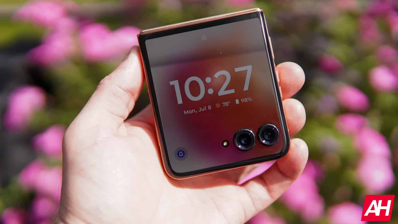 motorola-razr-60-ultra-listed-on-geekbench-with-powerful-chip