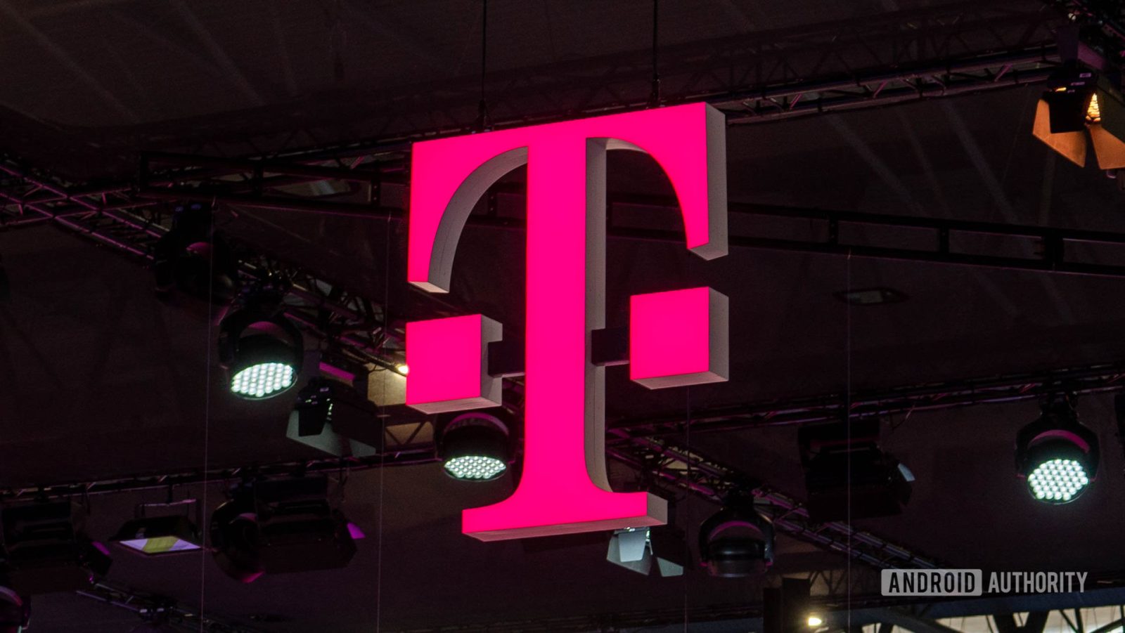 t-mobile-seems-to-be-working-on-a-credit-card-of-its-own,-and-it-could-come-with-perks