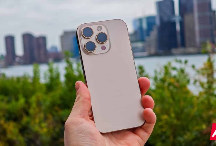 apple-flew-in-$2-billion-worth-of-iphones-to-dodge-trump’s-tariffs